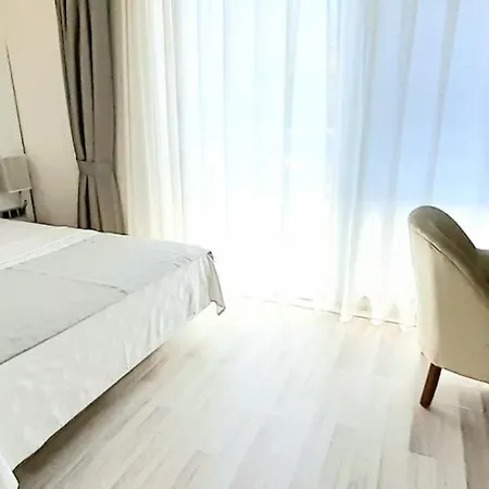 호텔 오르카 부티크 3*