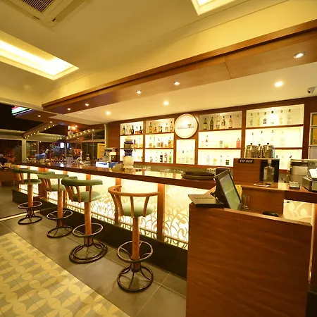 Orka Boutique Φετιγιέ