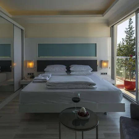 מלון Orka Boutique 3*