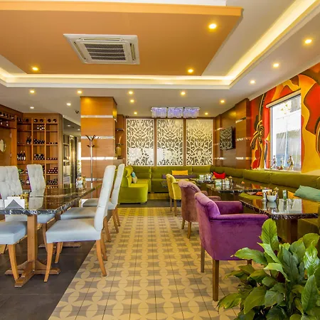 오르카 부티크 3* 페티예