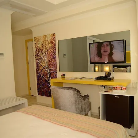 Orka Boutique מלון 3*