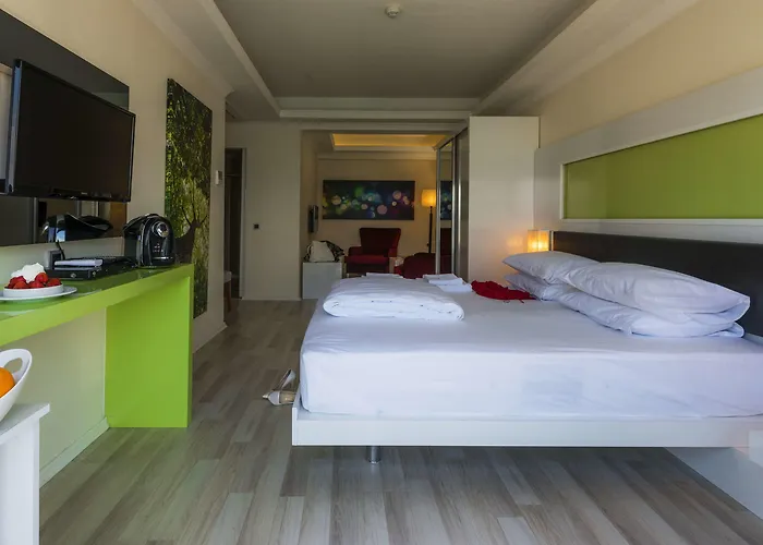 호텔 오르카 부티크 3*