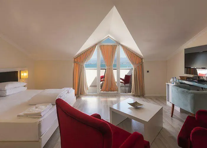 호텔 오르카 부티크 페티예