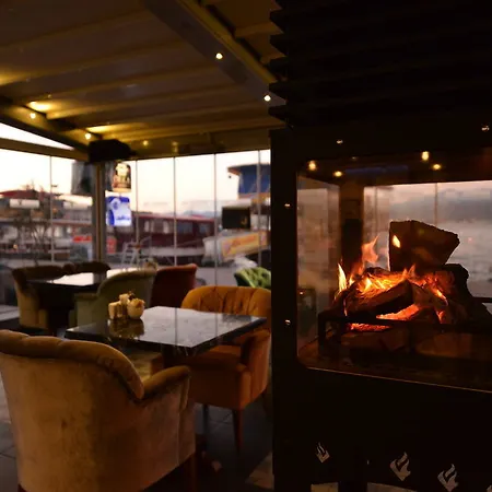 Orka Boutique 3* フェティエ